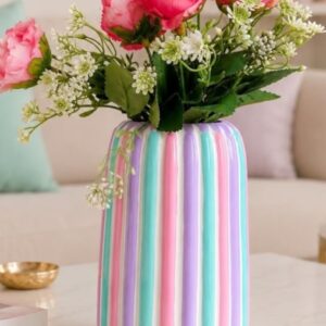 El Yapımı Beton Vazo, Pastel Çizgili, Maksimalist Modern Bohem Stil, 17 cm Yükseklik, 10 cm Genişlik, Pembe Mavi Mor Turkuaz Renkli, Ev Ofis ve Kafe Dekoru için Dekoratif Çiçeklik